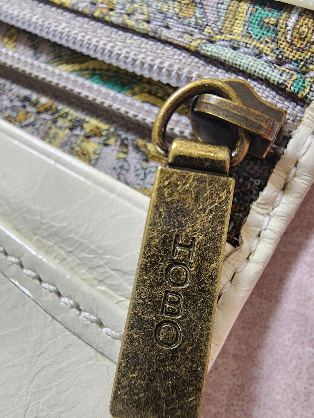 HOBO Cream Leather Wallet Clutch with Paisley Lining Vintage RACHEL Design - Picture 12 of 16